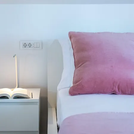 Vista Deluxe Apartment *