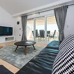 Apartament Vista Deluxe *