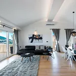 Vista Deluxe Apartament *
