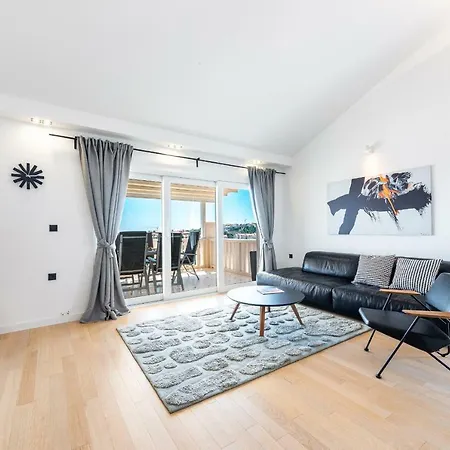 Vista Deluxe Apartament *